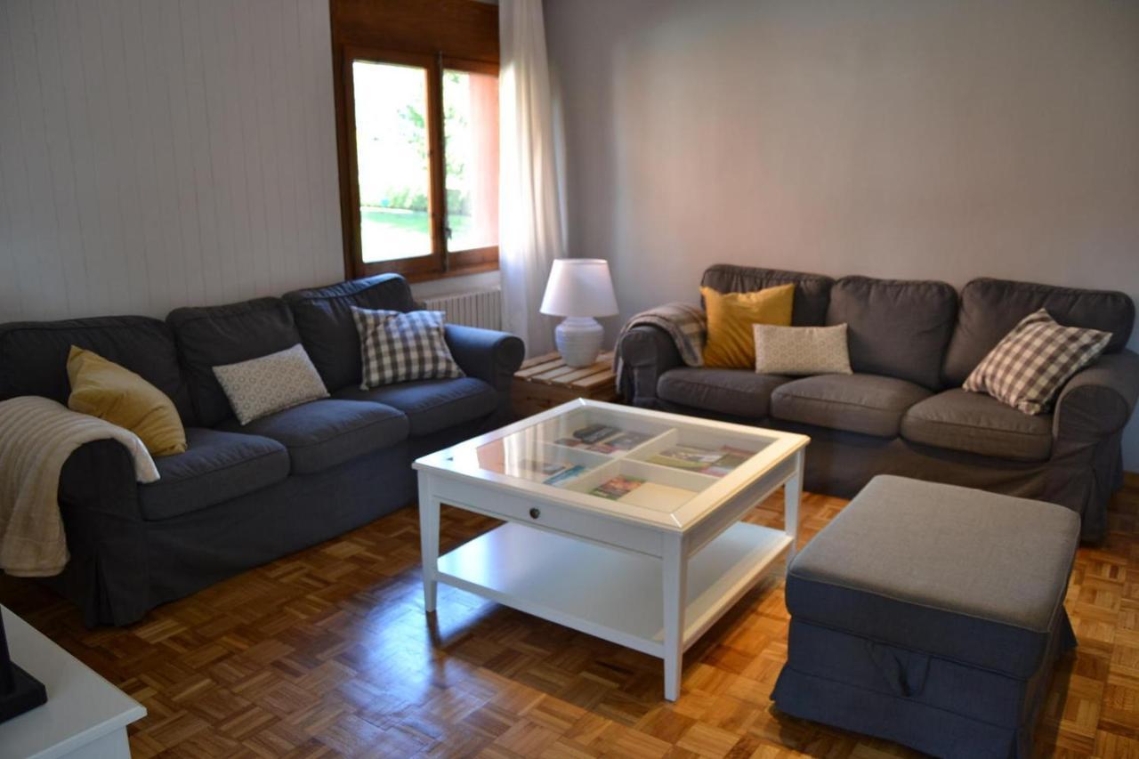 Amplio Apartamento Con Piscina En לייביה מראה חיצוני תמונה